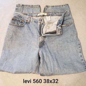 Men’s Levi’s 38x32 style 560